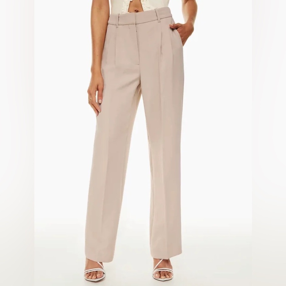 Aritzia Effortless Pant Size 4 in color Cairo